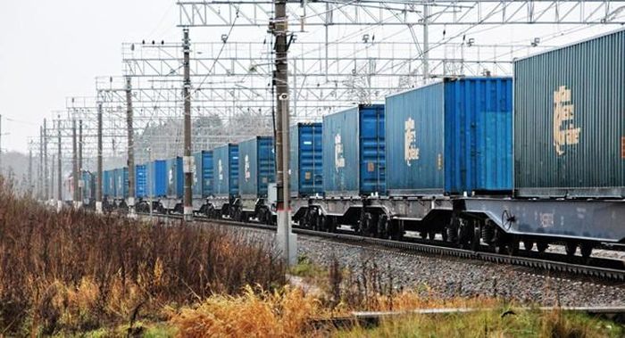  Trong số các quốc gia mà chính quyền cũng như các công ty Belarus quan tâm về mặt hợp tác kinh doanh gồm có Ấn Độ, Các Tiểu vương quốc Ả Rập Thống nhất (UAE), Iran cùng với Turkmenistan.