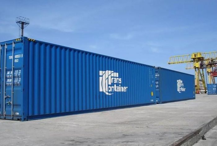 Đồng thời châu Âu vốn trước đây đã nới lỏng các biện pháp trừng phạt chống Nga, đang tìm kiếm lối thoát của riêng mình tới những quốc gia Trung Á, nơi họ coi là một nguồn cung cấp năng lượng và nông sản quan trọng.