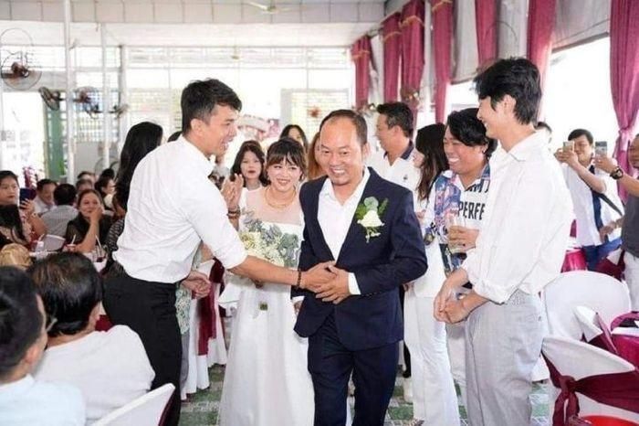 Long đẹp trai cho biết đã kết hôn nhưng anh từ chối chia sẻ thêm. Ảnh: FB Vương Nguyễn