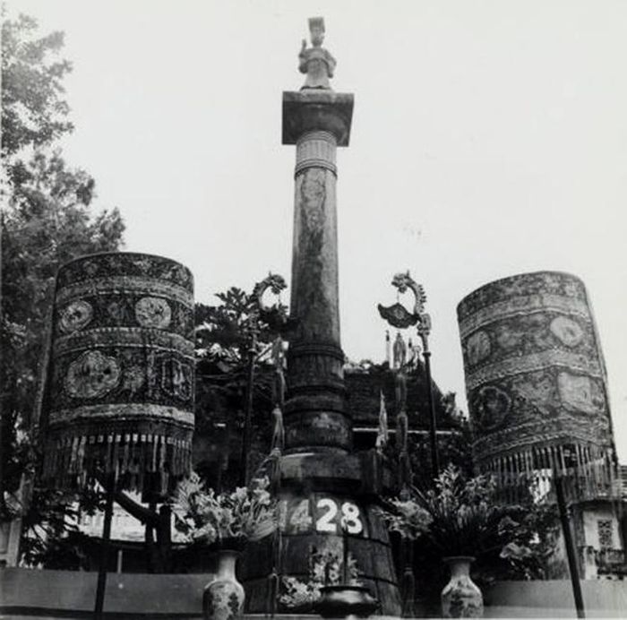 Tượng đài vua Lê