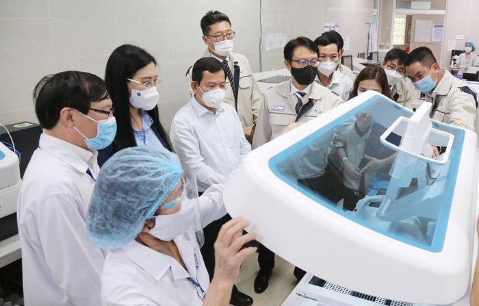 Bộ Y tế đang nỗ lực tập trung giải quyết các vấn đề khó khăn trước mắt.