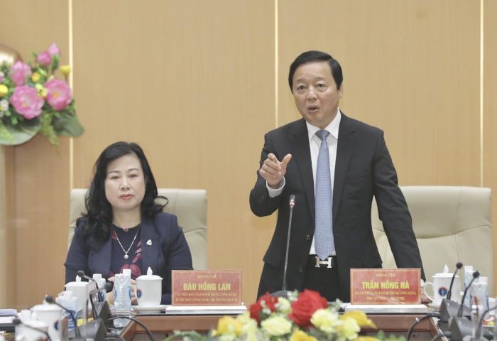 Phó Thủ tướng Chính phủ Trần Hồng Hà làm việc với Bộ Y tế về giải pháp tháo gỡ khó khăn, vướng mắc trong công tác quản lý, mua sắm thuốc, trang thiết bị y tế, cơ chế tự chủ bệnh viện...