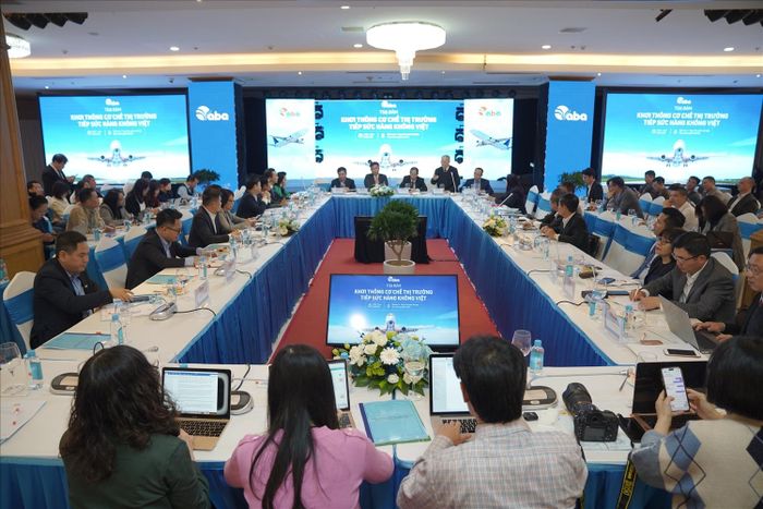 Tọa đàm Khơi thông cơ chế thị trường, tiếp sức cho hàng không Việt do Hiệp hội Doanh nghiệp hàng không Việt Nam tổ chức