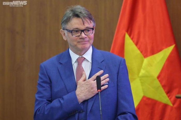 HLV Troussier