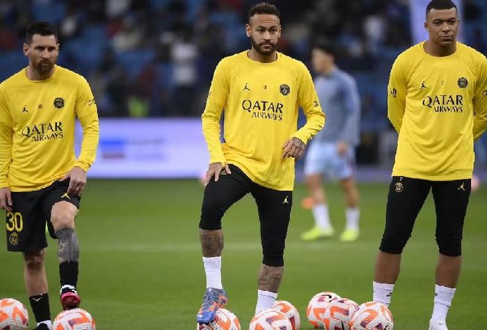 Tuy nhiên, thêm Neymar ở giữa thì cây đinh ba lại thành vấn đề
