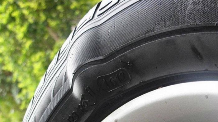 Lốp xe bị phồng