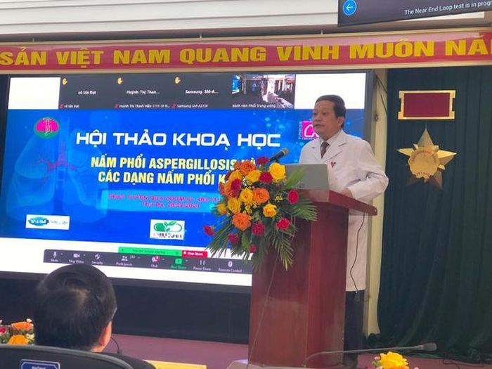 Giám đốc BV Phổi Trung ương TS.BS cao cấp Đinh Văn Lượng chia sẻ tại hội thảo