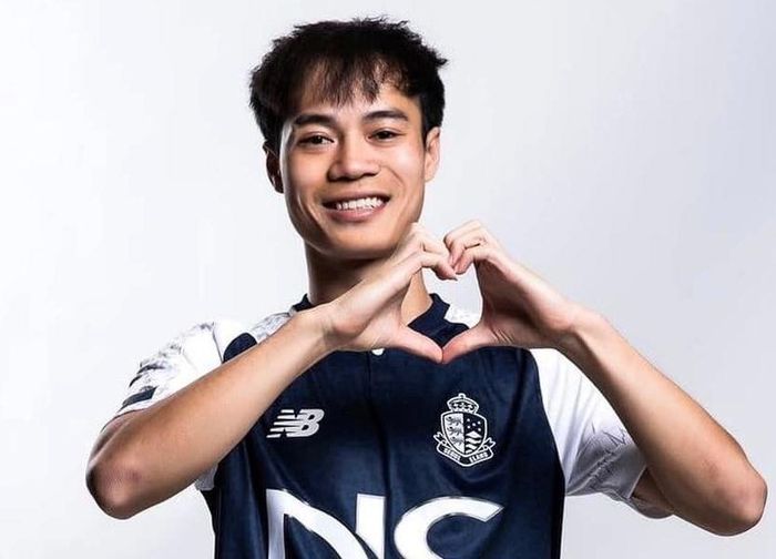 Văn Toàn đá chính ngay trận đầu tiên ở K.League 2. Ảnh: Seoul E-Land.