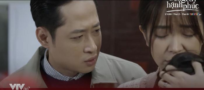Đạt hối lỗi, quan tâm đến vợ. Ảnh: VTV.