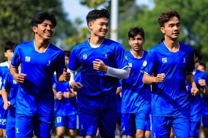 Những chàng điển trai của đội bóng đá Trường Đại học Sư phạm kỹ thuật TP.HCM. Ảnh: NHẬT THỊNH
