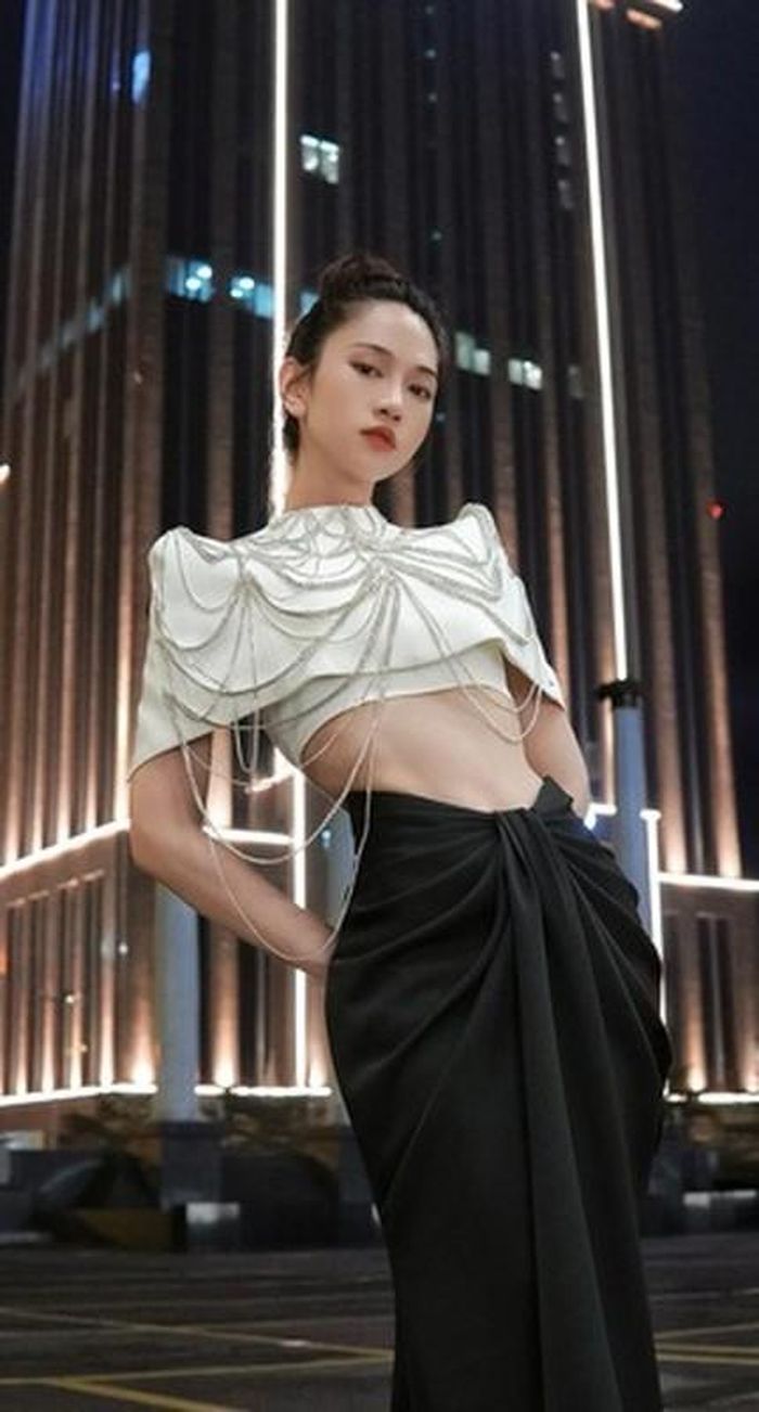 Loạt ảnh của Lê Bống đã nhận được hơn 6 nghìn lượt yêu thích và nhiều lời khen của cộng đồng theo dõi cô trên Instagram.