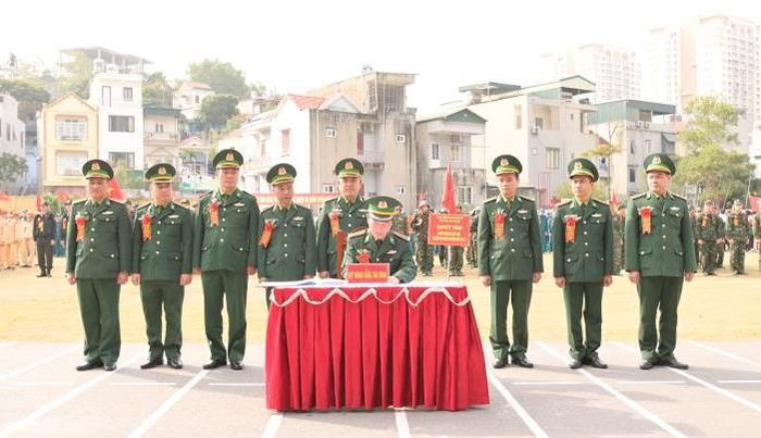 Các đơn vị thuộc BĐBP Quảng Ninh ký kết giao ước thi đua năm 2023. Ảnh: Xuân Hùng