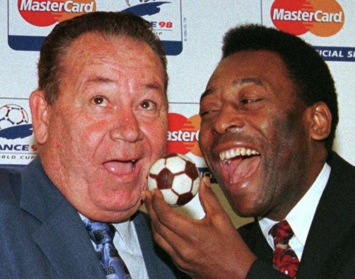 Fontaine và Vua bóng đá Pele
