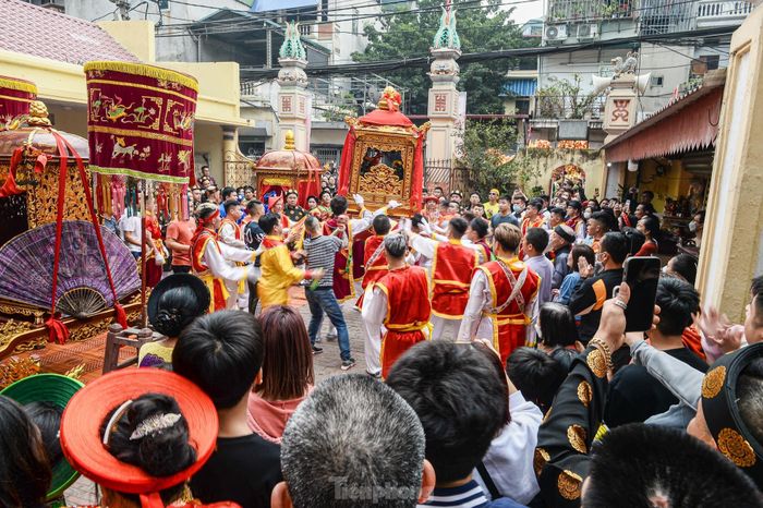  Lễ hội đã, đang và sẽ còn mãi, là sự biểu cảm sinh động nhất với những nét sinh hoạt văn hóa đặc sắc trong đời sống của cư dân người Việt cổ vùng ven Thăng Long khi xưa. 