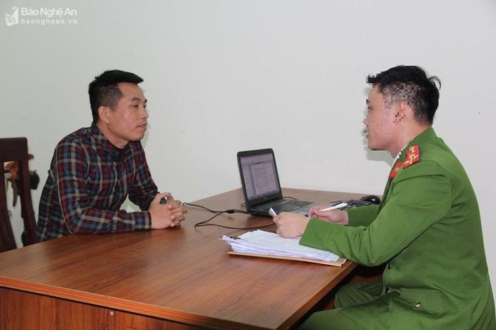  Cơ quan Công an làm việc với Hoàng Văn Thọ. Ảnh: Văn Hậu 