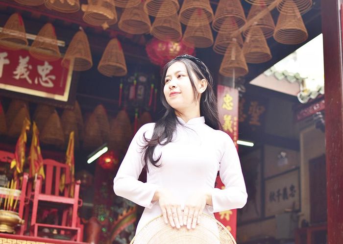 Vẻ đẹp truyền thống của người phụ nữ Việt Nam hiện đại