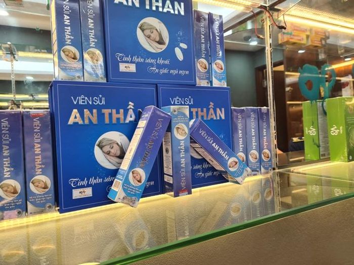 Thuốc An thần thật- giả có thể phân biệt bằng các chi tiết trên bao bì. Sản phẩm thật có đường nét, màu sắc sắc hơn