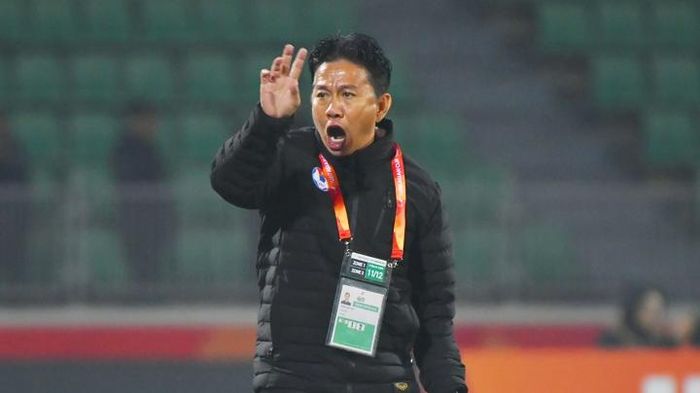 HLV Hoàng Anh Tuấn