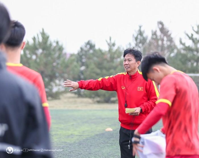 Ông Hoàng Anh Tuấn tuyên bố U20 Việt Nam sẽ chơi sòng phẳng trước U20 Iran (ảnh VFF)