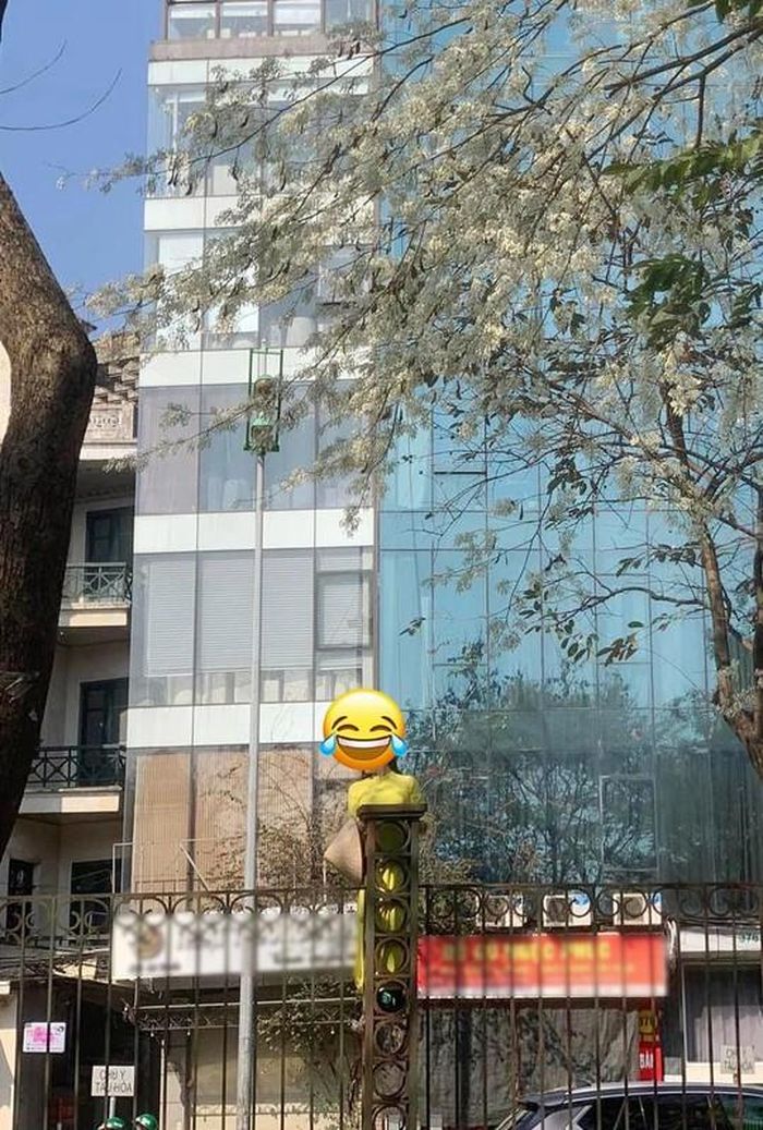 Đã có không ít trường hợp vì mải chụp ảnh "cúng phây" mà gây ra những hậu quả đáng tiếc. Ảnh: FB M.T
