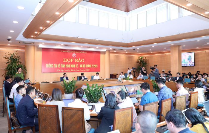 Quang cảnh buổi họp báo.
