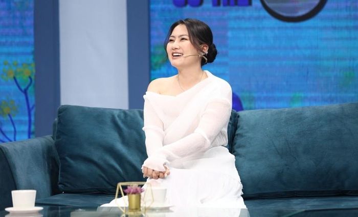 “Lan không biết với người khác thì sao chứ đối với Lan rất khó để bắt đầu một mối quan hệ mới”, cô nói. Ảnh: Bee.