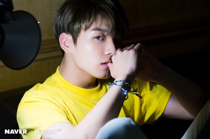 BTS tạm ngưng hoạt động nhóm, các thành viên sẽ lần lượt thực hiện nghĩa vụ quân sự. Ảnh: Twitter. Ảnh: Dispatch.