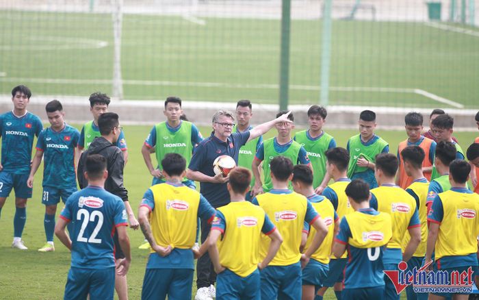 Tuyển Việt Nam kết thúc đợt tập trung vào ngày 12/3 tới, trong khi U23 Việt Nam tiếp tục tập luyện tới hết tháng 3.