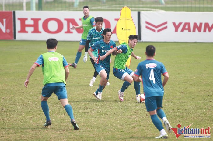 Tuyển Việt Nam chỉ có 5 buổi tập trong đợt tập trung đầu tiên dưới thời HLV Philippe Troussier.
