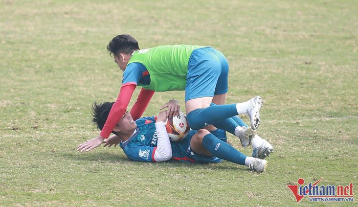 So với tuyển Việt Nam, các cầu thủ U23 đang có sự cạnh tranh khốc liệt.