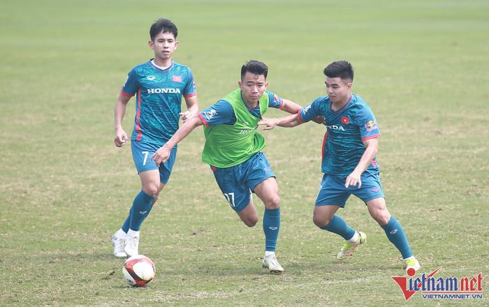 Mới đây HLV Philippe Troussier loại tới 13 cầu thủ U23, và sẽ tiếp tục thanh lọc đội tuyển để chốt bộ khung dự SEA Games 32 vào tháng 5 tới.