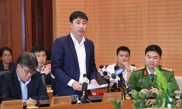 Phó Giám đốc Sở Xây dựng Hà Nội Mạc Đình Minh thông tin tại buổi họp báo. Ảnh: Báo Thanh tra