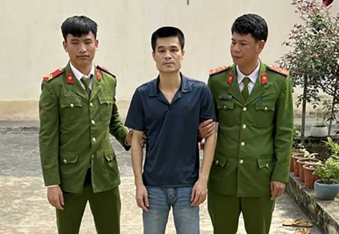 Phạm Văn Tuân tại cơ quan công an.