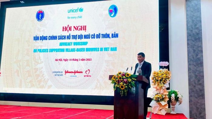 Ông Y Thông, Thứ trưởng, Phó Chủ nhiệm Ủy ban Dân tộc phát biểu tại Hội nghị. Ảnh: Ngọc Nga