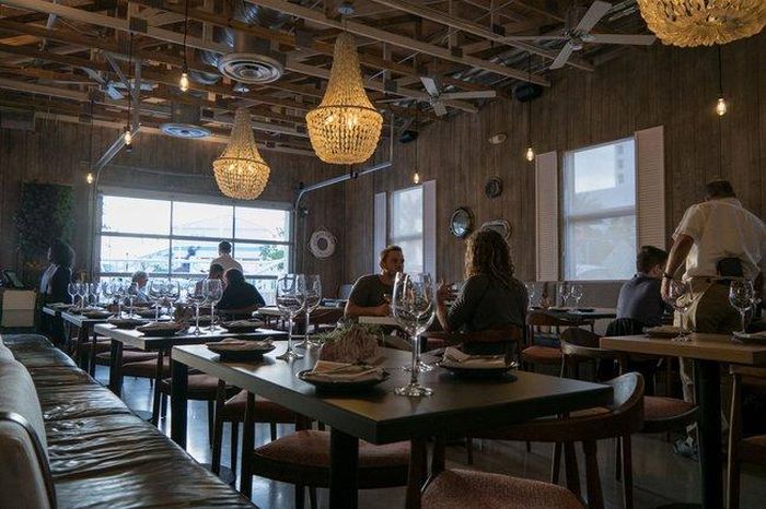 Nhà hàng Fish Bar nổi tiếng