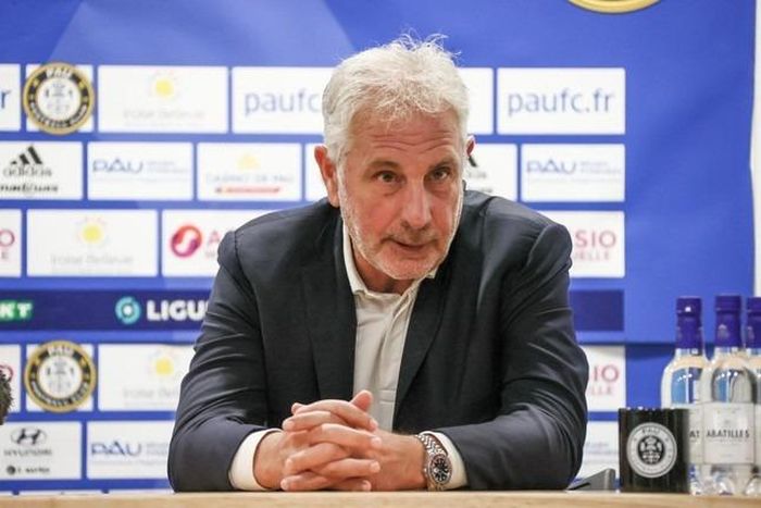 Chủ tịch Pau FC, ông Bernard Laporte-Fray.