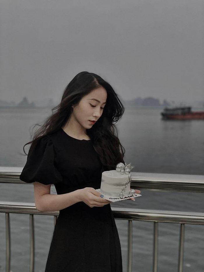 Màn trình diễn của Bảo Trâm cùng các đồng đội ở U20 nữ Việt Nam đã để lại ấn tượng với người hâm mộ. Được đánh giá cao về chuyên môn, Bảo Trâm hứa hẹn sẽ là trụ cột quan trọng của ĐT nữ quốc gia trong tương lai
