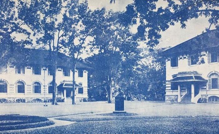 Tượng Pasteur ở Sài Gòn, trong viện mang tên ông