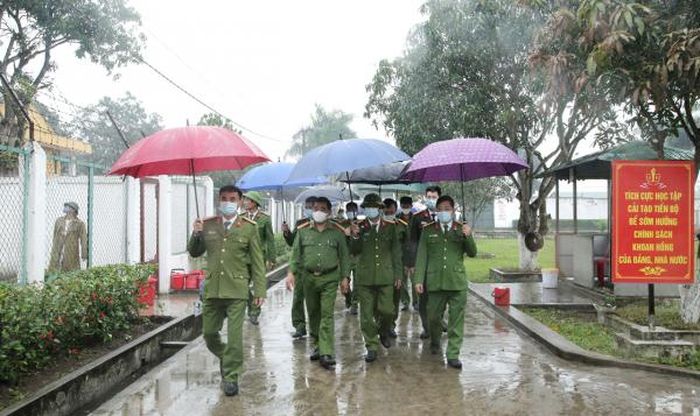 Đoàn khảo sát Bộ Công an khảo sát, kiểm tra thực tế tại Phân trại K1 - Trại giam Xuân Hà.