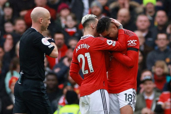 Thiếu vắng Casemiro là tổn thất lớn của MU. Ảnh: Reuters.