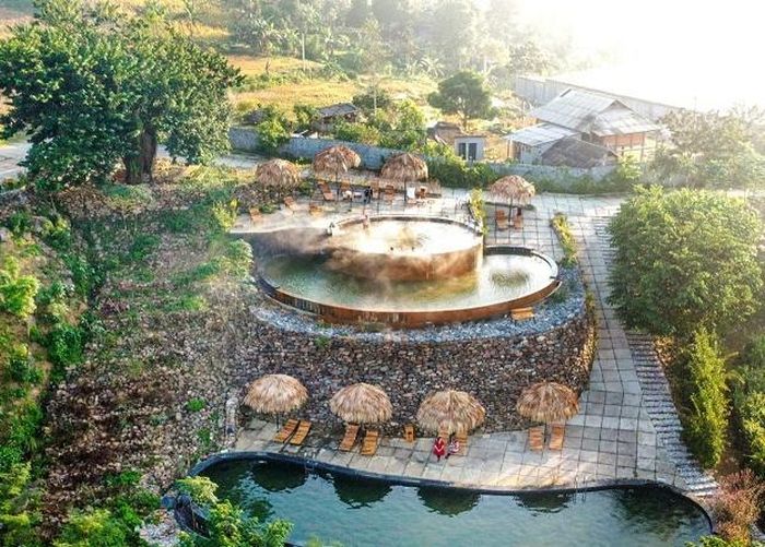  Suối khoáng nóng Ban Mai Retreat là điểm nhấn của du lịch hồ suối Chiếu 