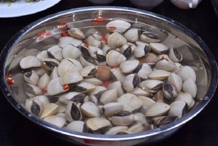 Mẹo làm sạch ngao hiệu quả.