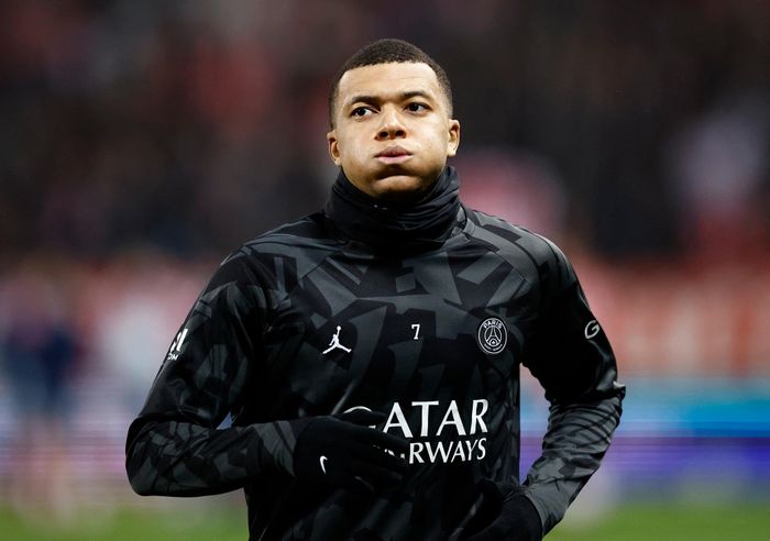  Mức thu nhập khổng lồ của Mbappe trở thành rào cản của Real. Ảnh: Reuters.