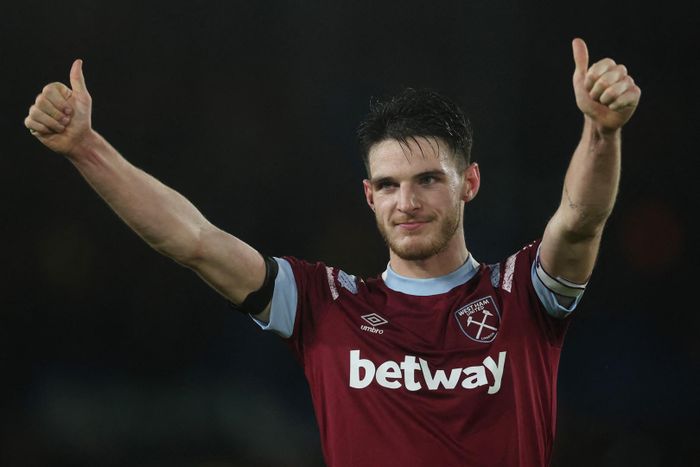 Arsenal đang dẫn đầu trong cuộc đua giành Declan Rice