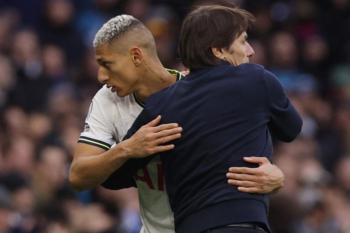 Juventus hỏi mua Richarlison