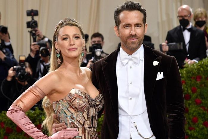 Ryan Reynolds và vợ Blake Lively.