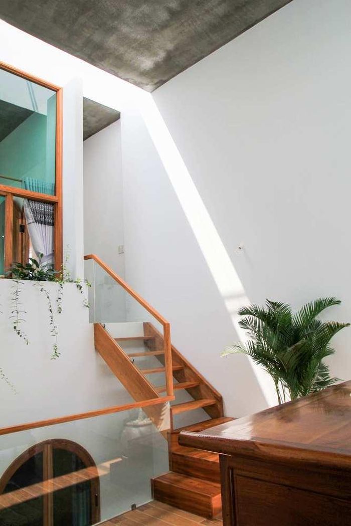 Nhờ thiết kế tinh tế mà các không gian trong nhà luôn ngập tràn ánh sáng tự nhiên.