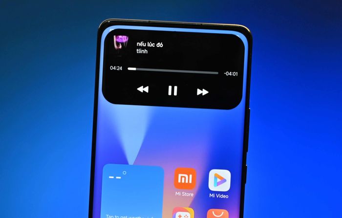 Ứng dụng miễn phí trên Google Play giả lập Dynamic Island cho điện thoại Android. Ảnh: Xuân Sang.