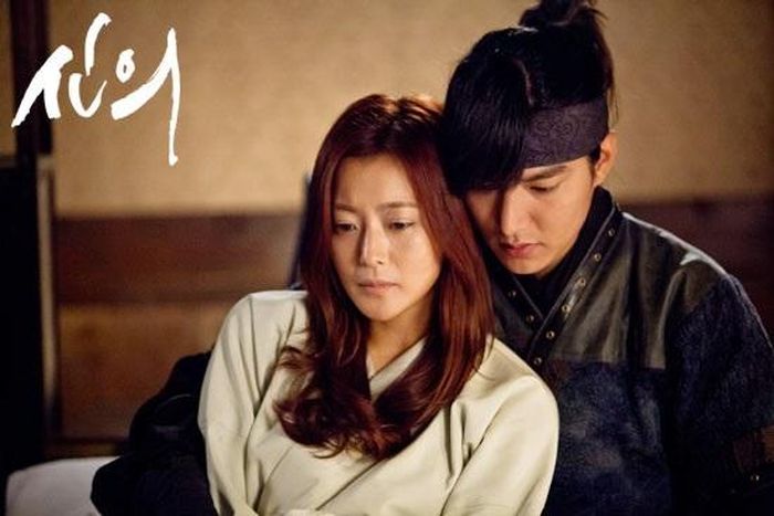 Màn hợp tác với mỹ nam Lee Min Ho cũng chẳng mang về thành tích ấn tượng nào cho Kim Hee Sun