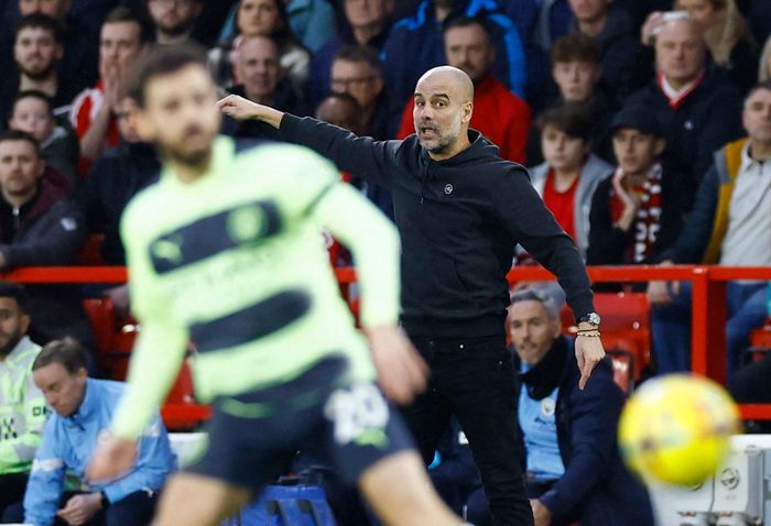 Chỉ trích De Bruyne, Pep Guardiola đang muốn khích tướng các cầu thủ Man City. Ảnh: Reuters.